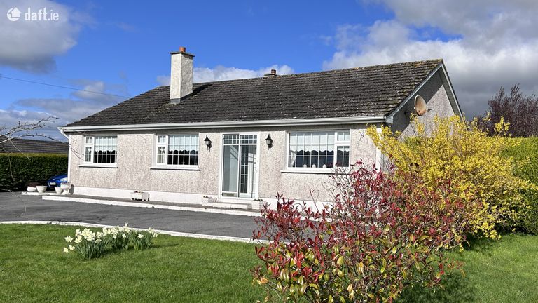 Jerpoint West, Thomastown, Co. Kilkenny - Click to view photos