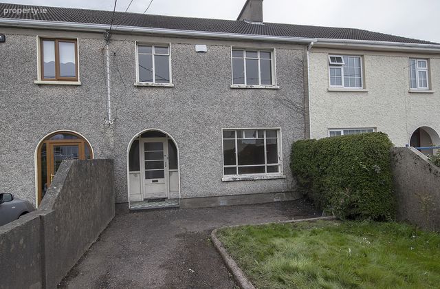 13 The Grove, Abbeyside, Dungarvan, Co. Waterford - Click to view photos