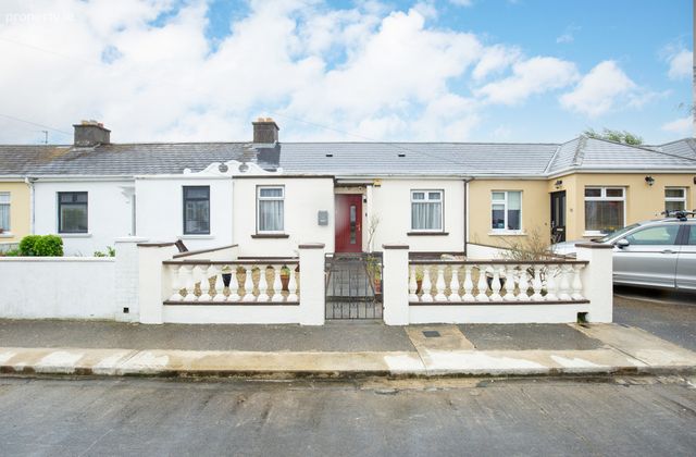 13 O'connell Avenue, St Johns Road, Wexford Town, Co. Wexford - Click to view photos