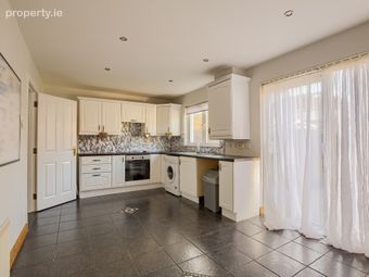 17 Forgehill Green, Stamullen, Co. Meath - Image 4