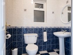 DOWNSTSIRS SHOWER AND W.C,