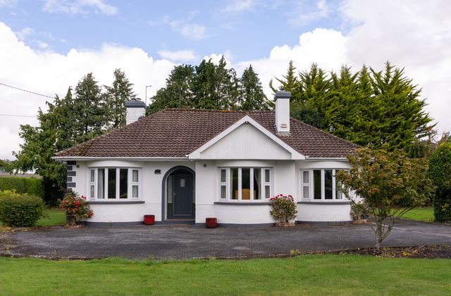 Bachelors Walk, Tullamore, Co. Offaly - Click to view photos