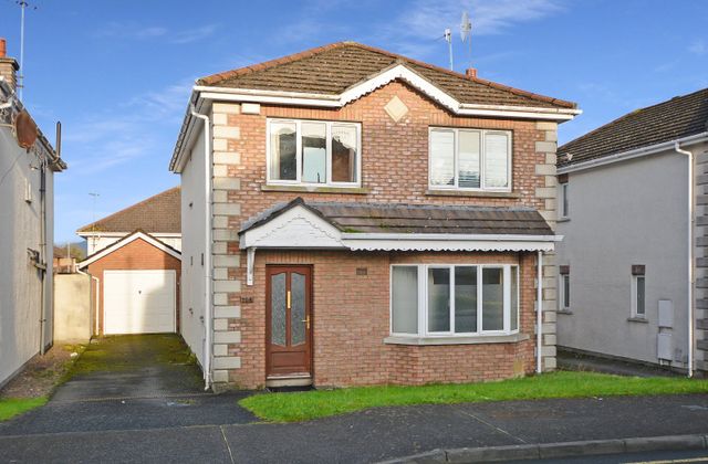 124 Rockfield Court, Dundalk, Co. Louth - Click to view photos