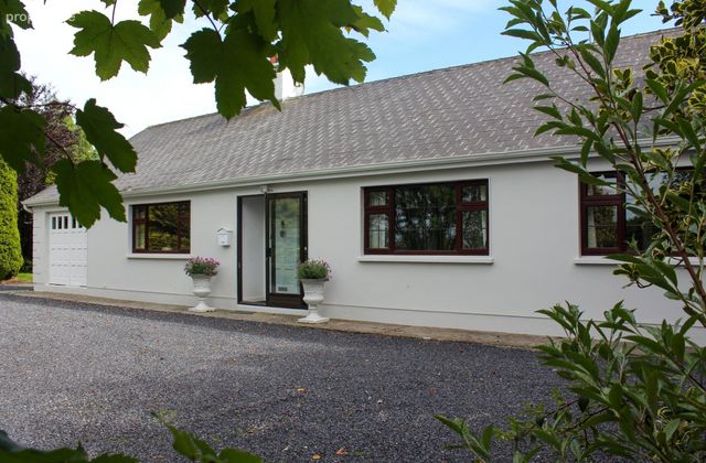 The Meelaghans, Tullamore, Co. Offaly - Click to view photos
