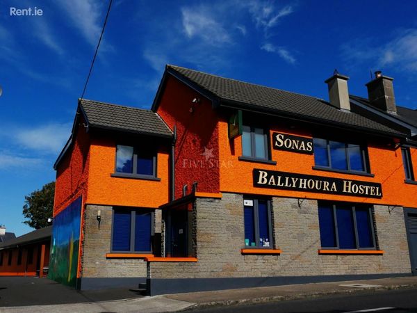 Ballyhoura Luxury Hostel, Sonas, West End, Kilfinane, Co. Limerick