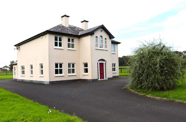 Ballywilliam, Rathkeale, Co. Limerick - Click to view photos