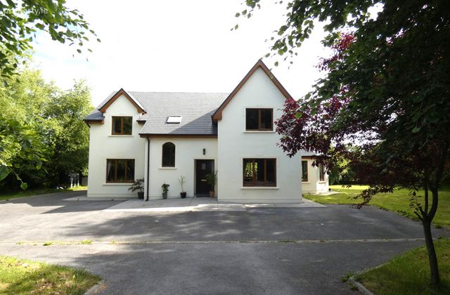 Drumconora, Barefield, Ennis, Co. Clare - Click to view photos