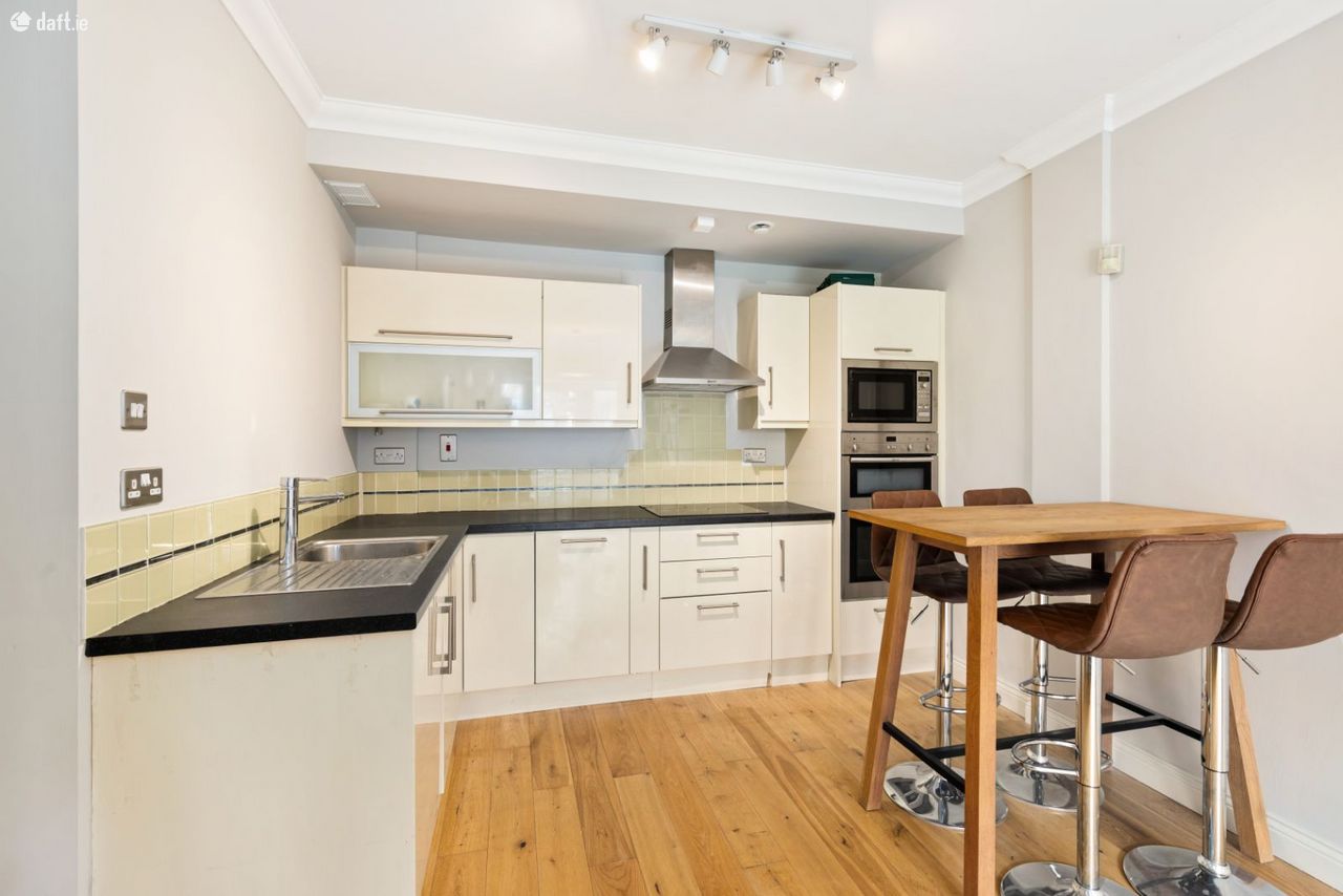 Apartment 157,Block B/C,The Waterside,Charlotte Qu, Grand Canal Dock, Dublin 4