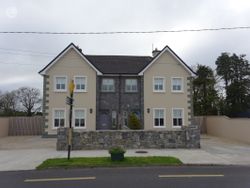 5 Cuirt Ghallagh, Castleblakeney, Ballinasloe, Co. Galway - Semi-detached house