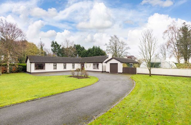 Woodfield, Bodeen, Ratoath, Co. Meath - Click to view photos