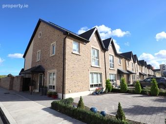8 Eastham Square, Bettystown, Co. Meath