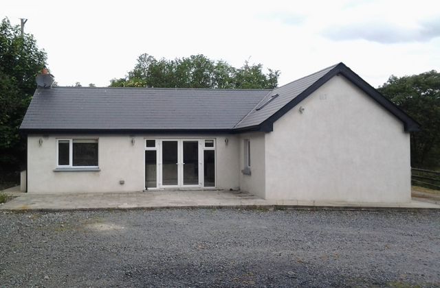 Heldon Cottage, Boley, Shillelagh, Co. Wicklow - Click to view photos