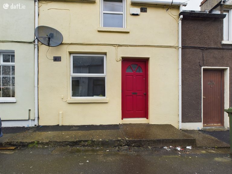 24 Emmet Place, Waterford City, Co. Waterford - Click to view photos