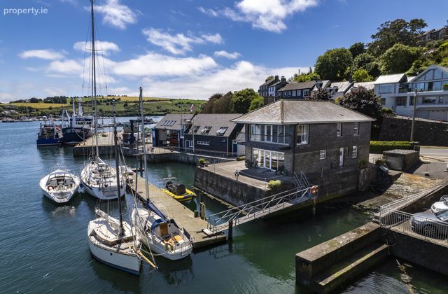 Edgewater, Pier Road, Kinsale, Co. Cork - Click to view photos