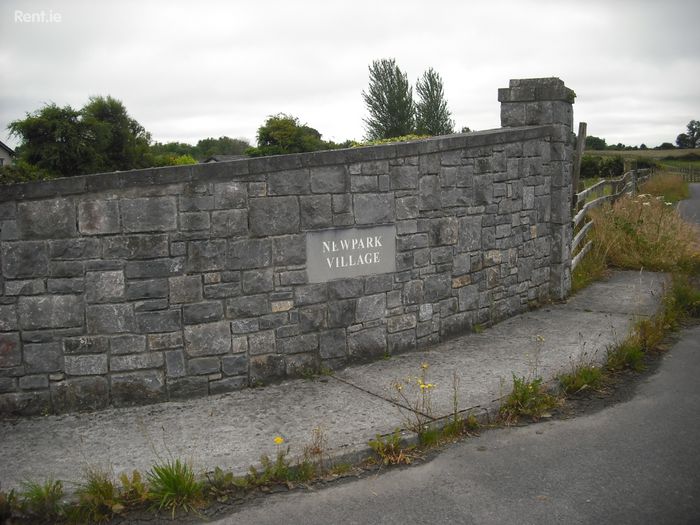 6, New Park Village, Kiltoom, Athlone, Co. Apartments and