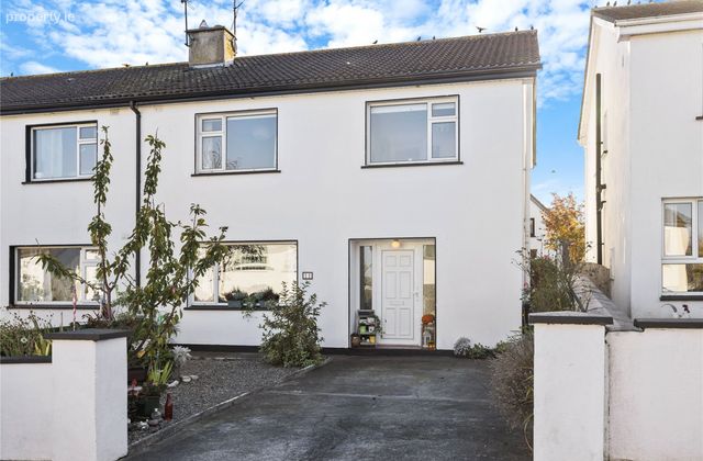 11 Avonbeg Drive, Friars Hill, Wicklow Town, Co. Wicklow - Click to view photos