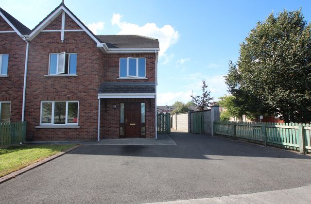 Chancery Park Road, Tullamore, Co. Offaly - Click to view photos