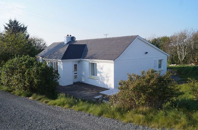 Magheralosk, Bunbeg, Co. Donegal - Click to view photos