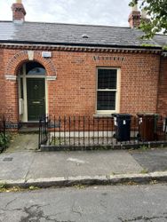 42 Saint Albans Road, South Circular Road, Dublin 8 - House to Rent