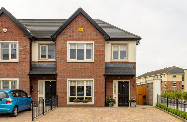 11 Dun Eimear, Bettystown, Co. Meath - Click to view photos