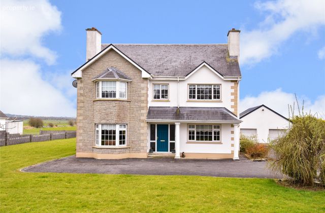 Cregmore, Claregalway, Co. Galway - Click to view photos