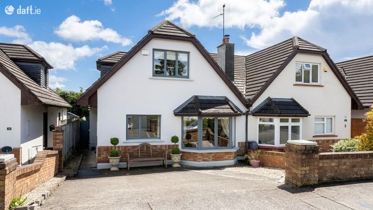 28 Hillcrest, Kilcullen, Co. Kildare - Click to view photos
