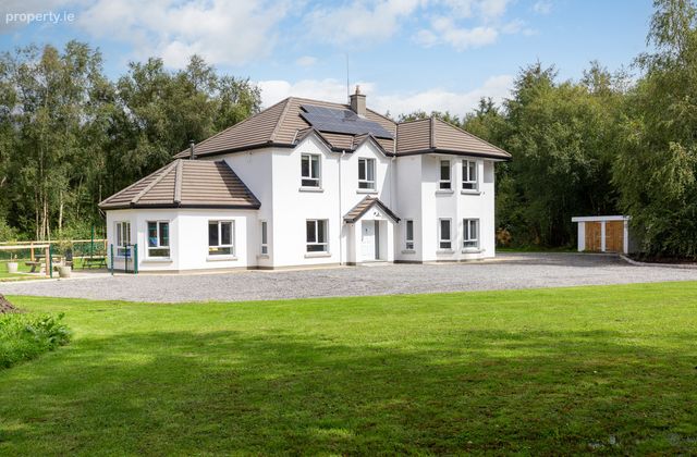 Leafy Hollow, Barnlands, Gorey, Co. Wexford - Click to view photos