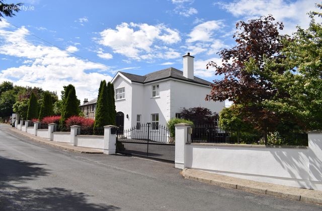 The Orchard, Bagenalstown, Co. Carlow - Click to view photos