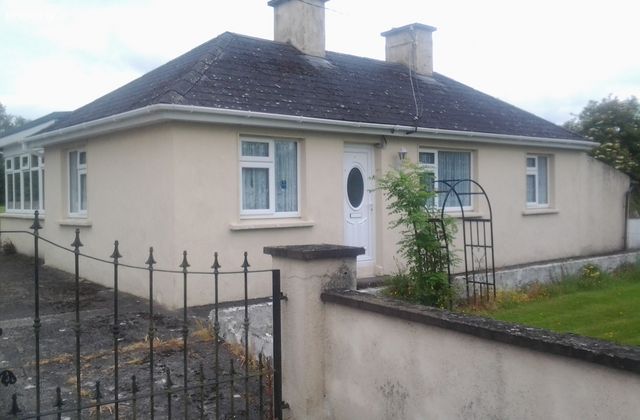 1 The Green, Hacketstown, Co. Carlow - Click to view photos