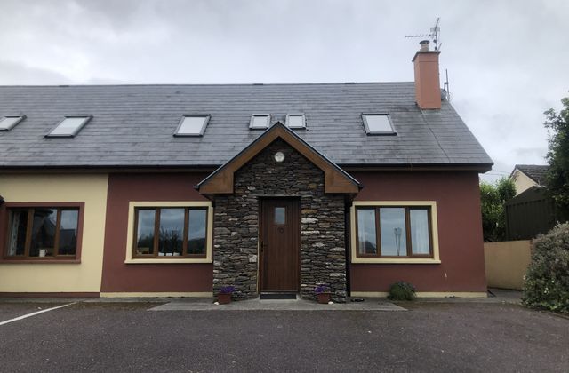 10 Tralee Bay Holiday Village, Aughacasla South, Castlegregory, Co. Kerry - Click to view photos