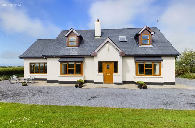 Carrowduff, Miltown Malbay, Co. Clare - Click to view photos