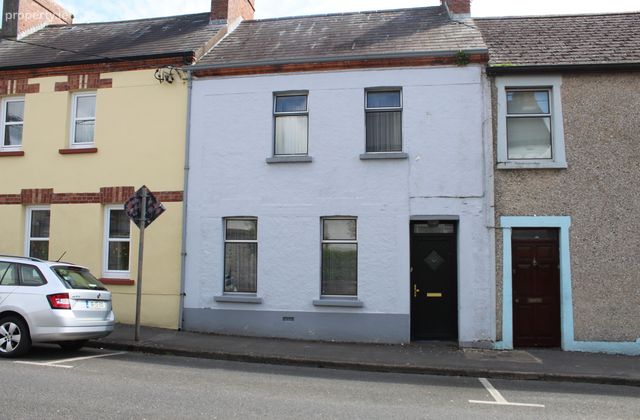 Saint Michael\'s Street, Tipperary Town, Co. Tipperary - Click to view photos