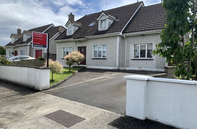 2 Parkers Hill, Walsh Island, Co. Offaly - Click to view photos