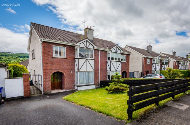 8 Tannersgate, Carrick-on-Suir, Co. Tipperary - Click to view photos