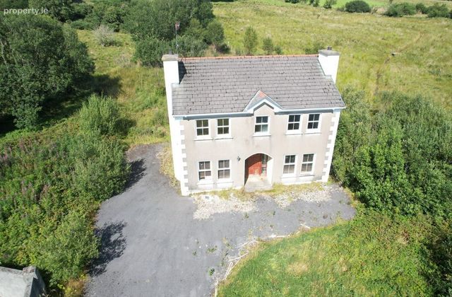 Cloghan Beg, Cloghan, Co. Donegal - Click to view photos