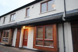 Hunters Place, Hunterswood, Ballycullen, Dublin 16 - House to Rent