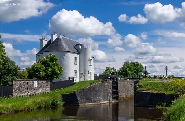 Bolands Lock, Cappincur, Tullamore, Co. Offaly - Click to view photos