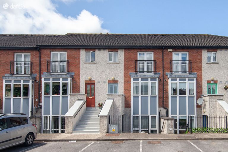 80 Lanesborough Court, Lanesborough Drive, Finglas, Dublin 11 - Click to view photos