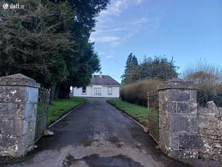 Parochial House Killererin, Barnaderg, Co. Galway - Click to view photos