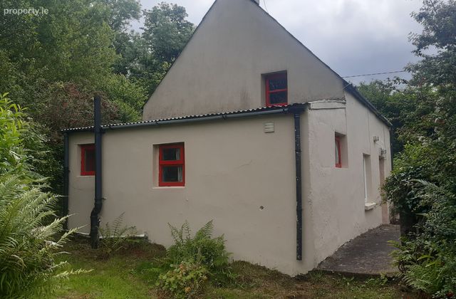 Rosseightragh, Kilgarvan, Co. Kerry - Click to view photos