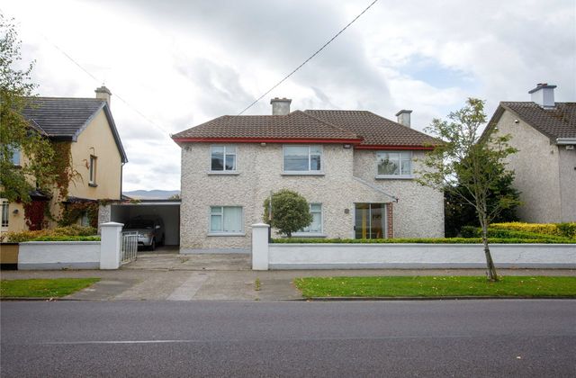 35 Cloondara, Oakpark, Tralee, Co. Kerry - Click to view photos