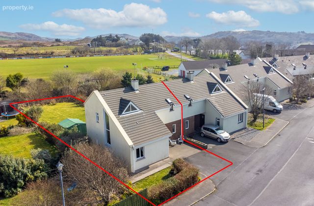 12 The Spires, Westport Road, Clifden, Co. Galway - Click to view photos