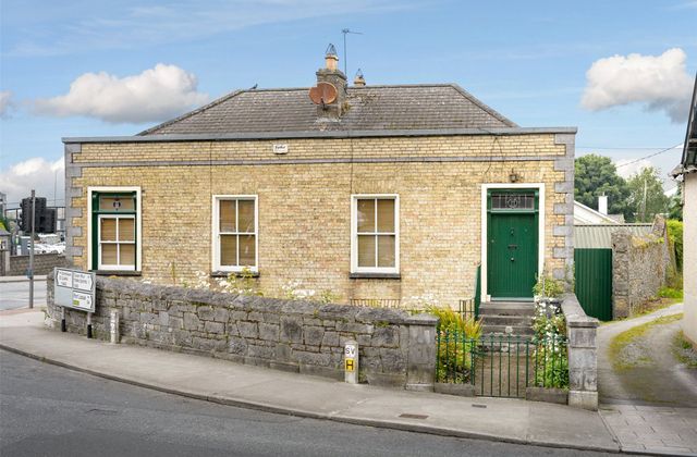 Old Station House, Charleville Parade, Tullamore, Co. Offaly - Click to view photos
