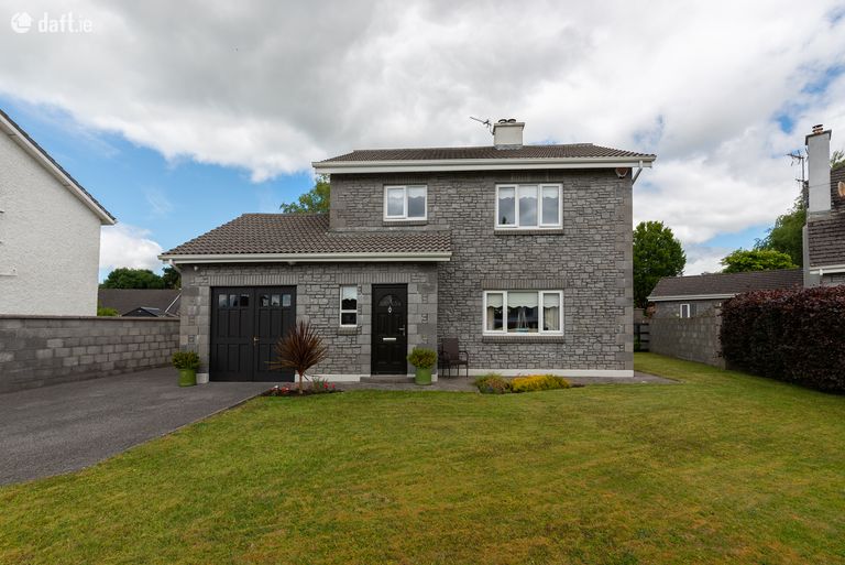 8 Greenhills View, The Pines, Ballinasloe, Co. Galway - Click to view photos