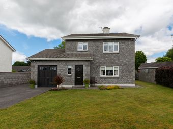 8 Greenhills View, The Pines, Ballinasloe, Co. Galway
