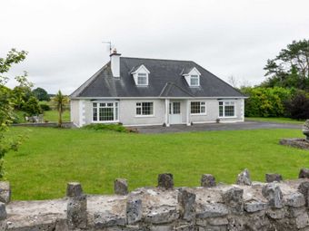 Cillcastle Lodge, Timanagh, Ballintober Village, Roscommon Town, Co. Roscommon