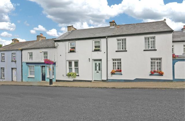 14 Castle Street, Castleconnell, Co. Limerick - Click to view photos