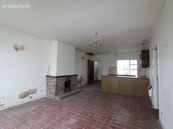 19 Wine Strand Cottages, Dingle, Co. Kerry - Image 4