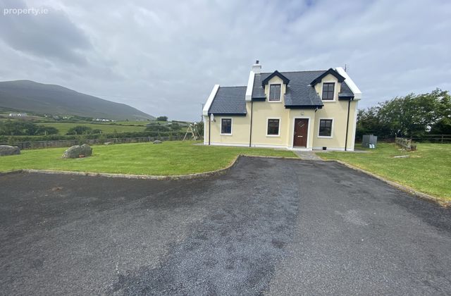 1 The Dunes, Thornhill, Westport, Co. Mayo - Click to view photos