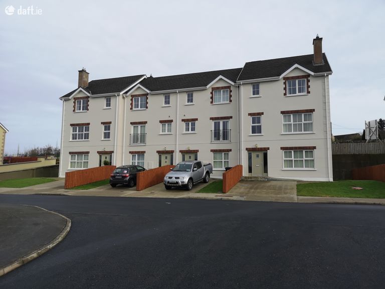 30 Stewarts Court, Lennon Grove, Ramelton, Co. Donegal - Click to view photos